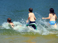 Baignade &agrave; la plage