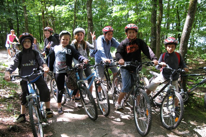 Groupe d'enfants en séjour collectif