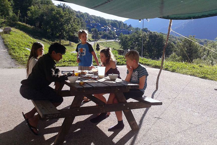 Un petit déjeuner en terrasse !