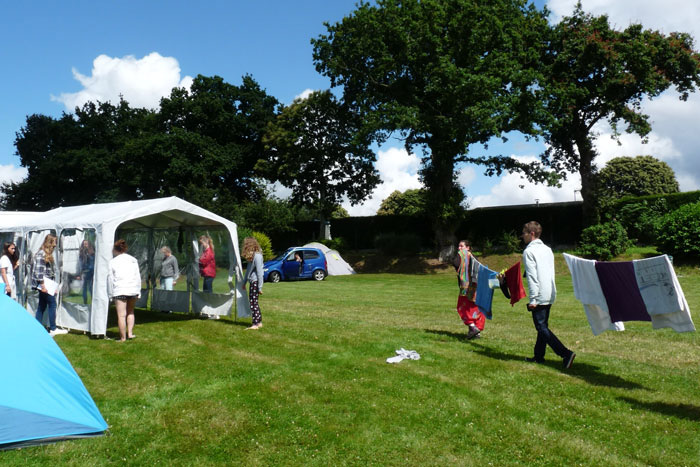 Première halte sur le parcours d'un camp d'ados