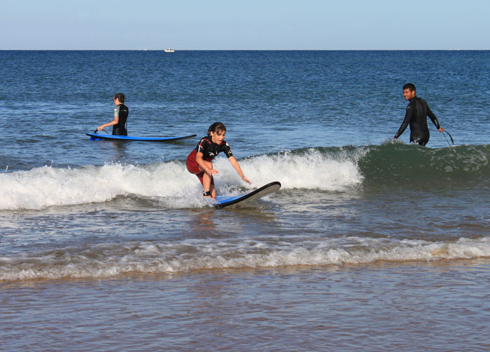 Premières sensations sur les vagues