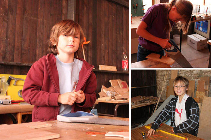 Petits bâtisseurs à l'atelier bois