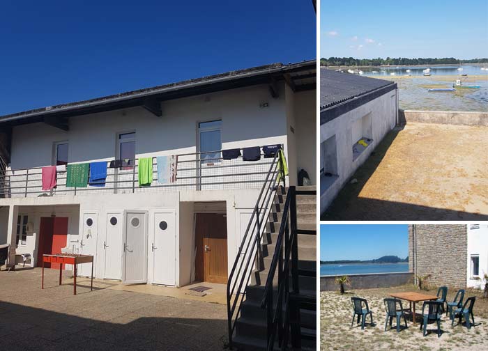 La cour du centre et la vue mer