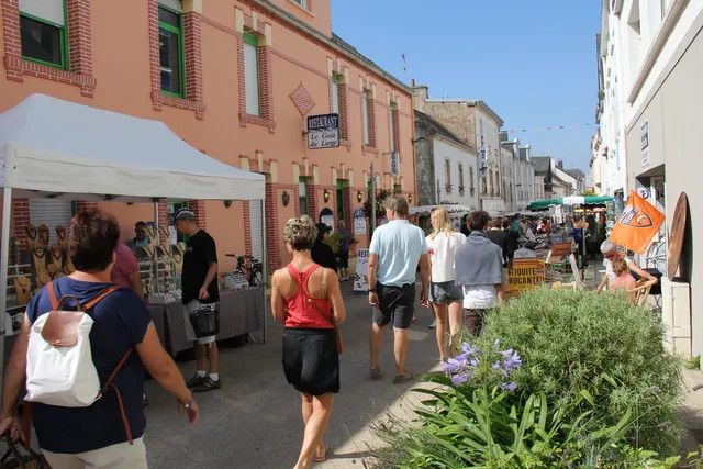 Le marché dans le bourg