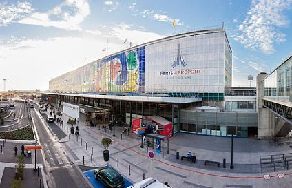 Devanture de l'aéroport Paris Charles de Gaulle