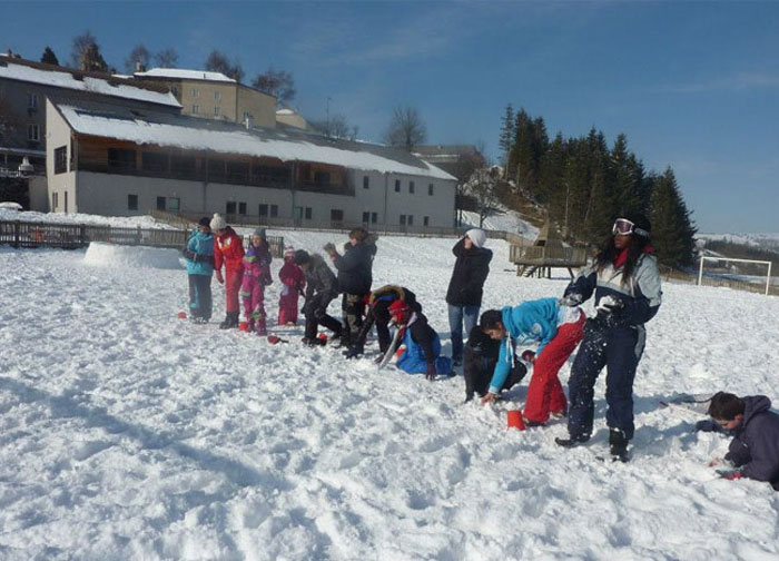 Le centre de Saint-Front sous la neige