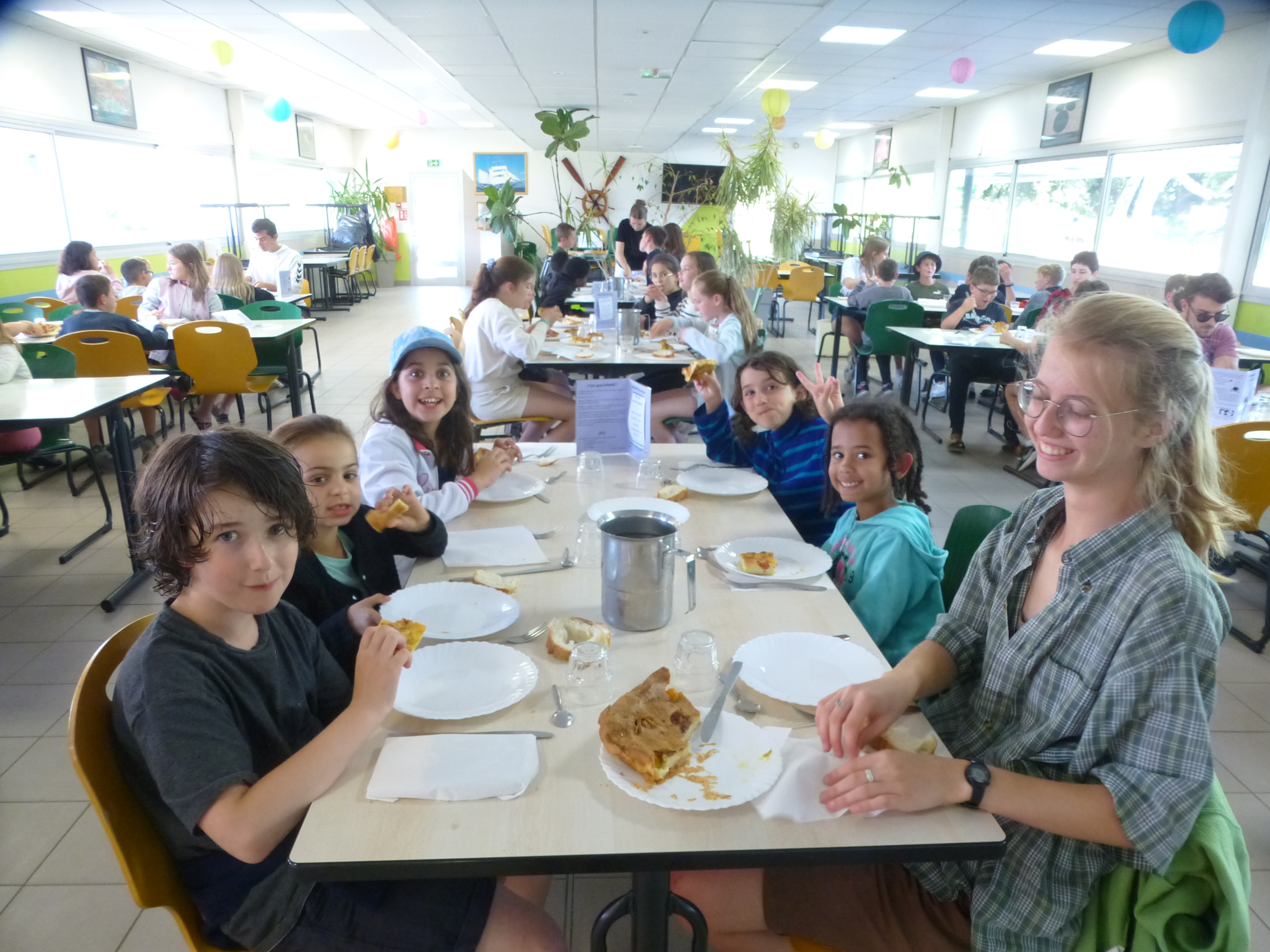 La salle à manger du centre de vacances de Kersa-la-salle